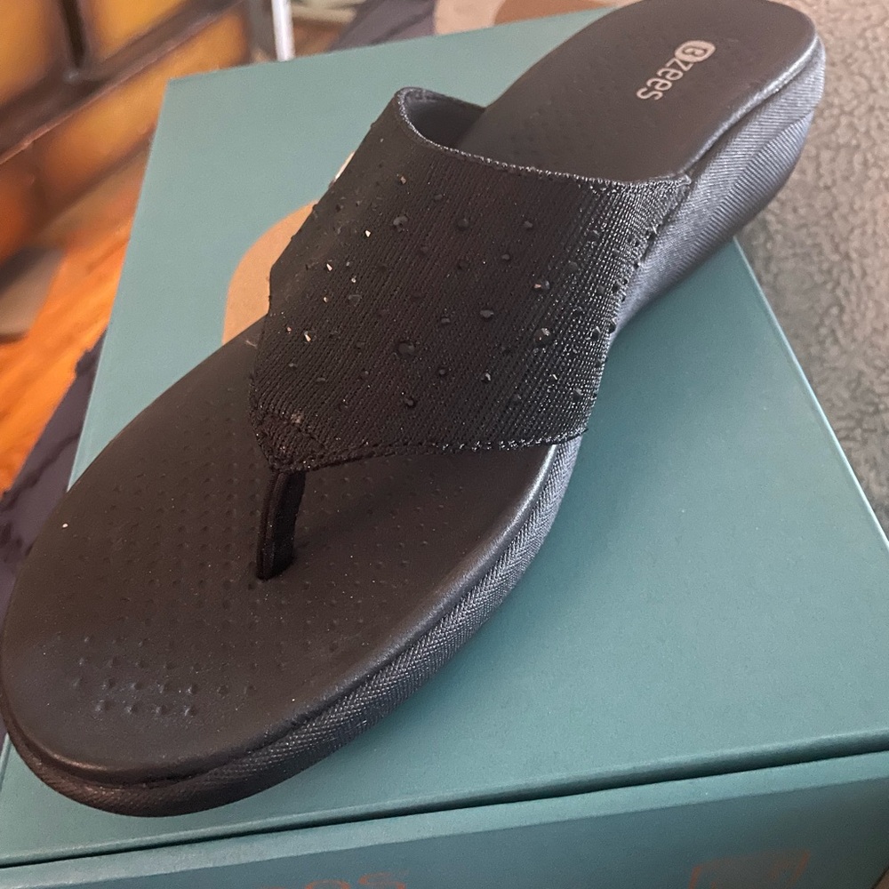 Cruisbright black fabric thong size 9 sandal - Picture 6 of 9